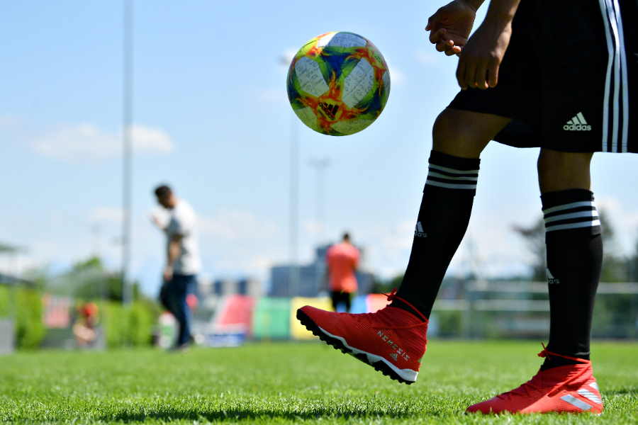 日本のサッカー少年が披露した"神業”に世界驚愕（写真はイメージ）【写真：Getty Images】