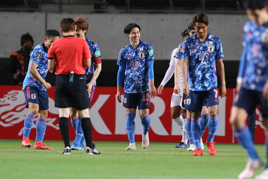 10得点を奪い快勝した日本代表の選手たち【写真：高橋 学】