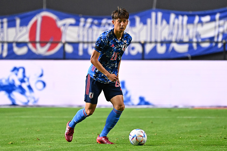 初先発となった伊藤洋輝【写真:Getty Images】