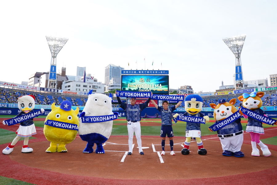 横浜FM仲川輝人がプロ野球ベイスターズ戦のセレモニアルピッチに登場【写真：(C)1992 Y.MARINOS】