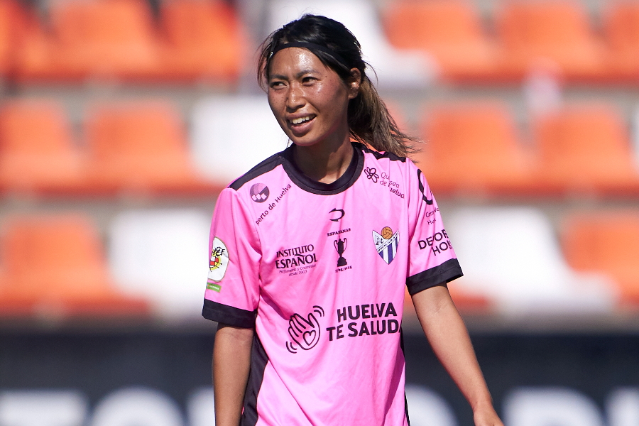 スペインのウエルバでプレーするMF田中陽子【写真:Getty Images】