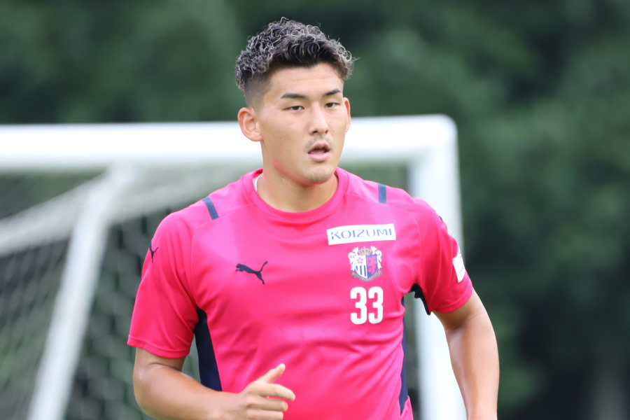 C大阪DF西尾隆矢【写真：(C)CEREZO OSAKA】