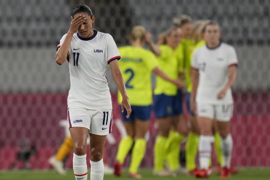 優勝候補の女子米代表、初戦0-3大敗【写真：AP】