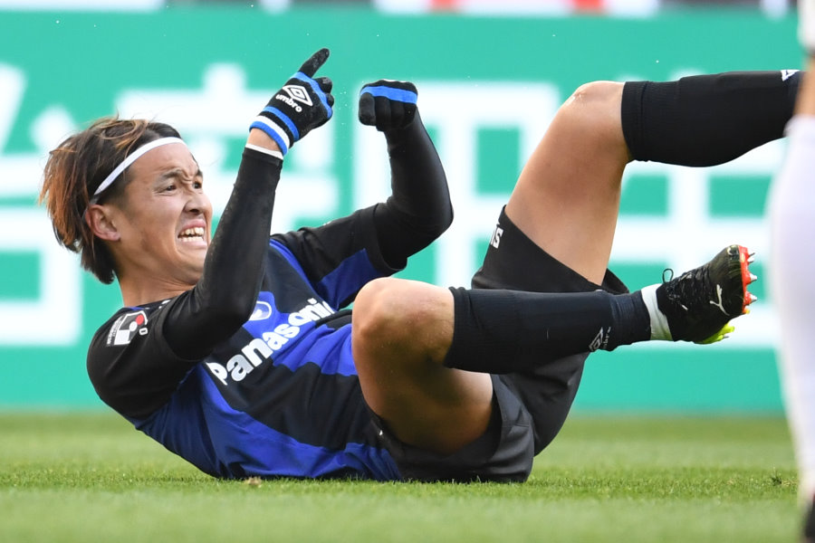 G大阪FW宇佐美貴史が怪我をした瞬間【写真:Getty Images】