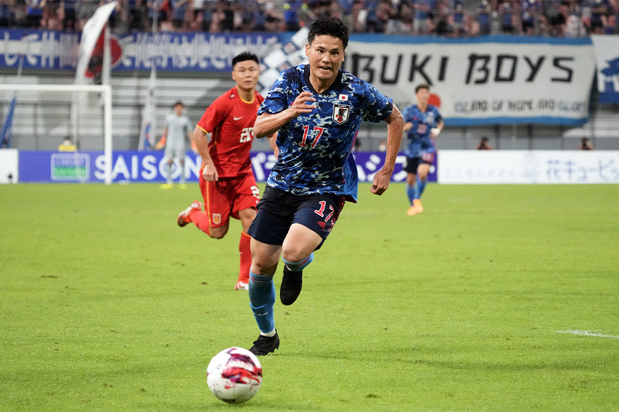 中国戦でスタメン出場となったFW宮市亮【写真：Getty Images】