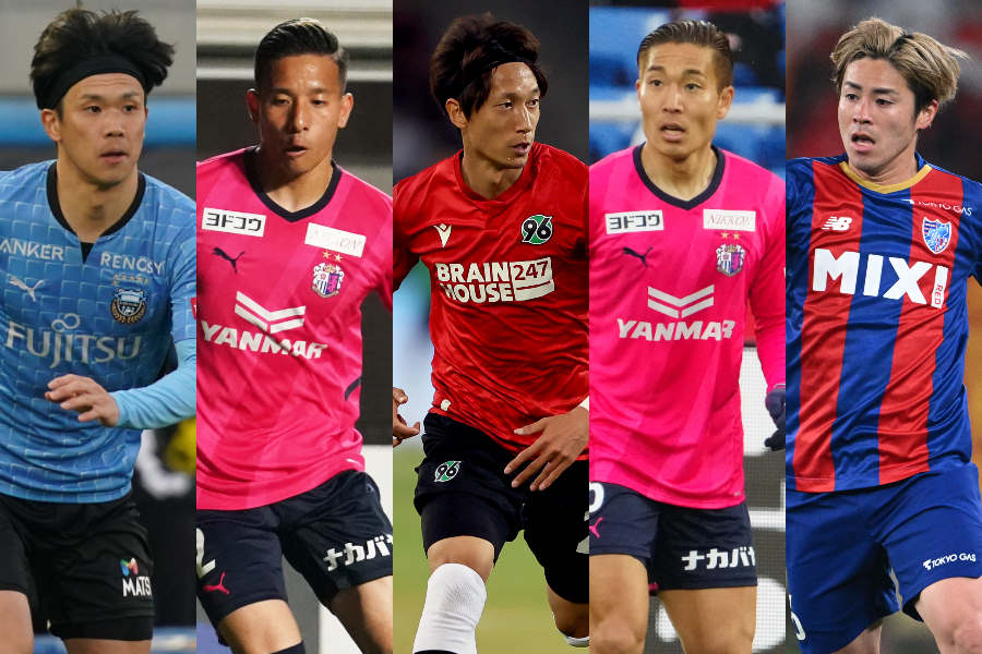 (左から)山根視来、松田陸、室屋成、山中亮輔、小川諒也【写真:徳原隆元 & Getty Images】