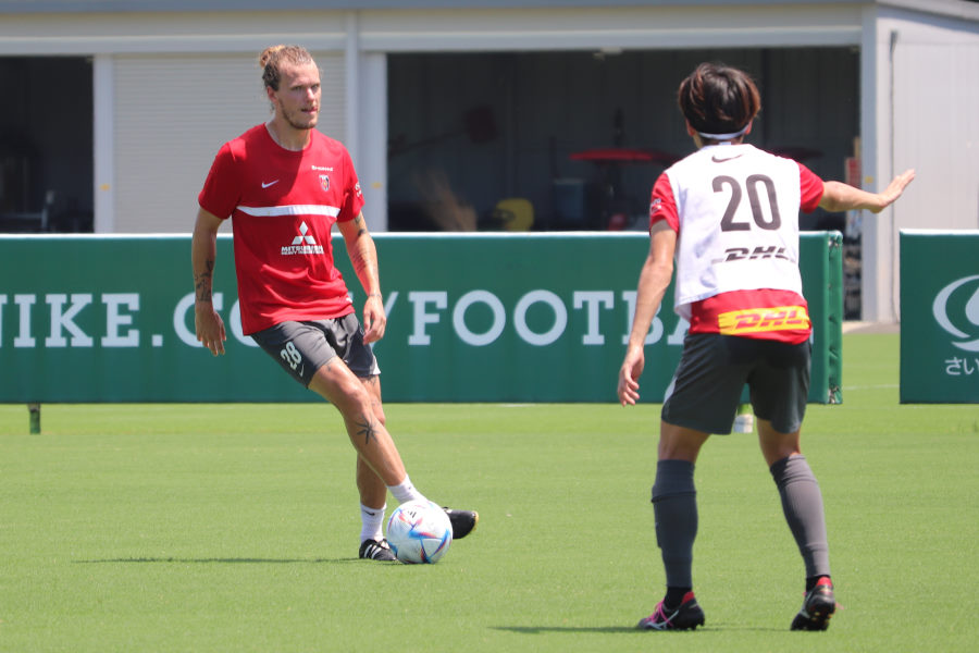 浦和DFアレクサンダー・ショルツ【写真：轡田哲朗】