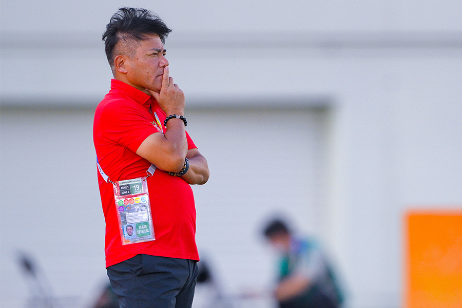 浦和戦に挑む手倉森誠監督【写真：(C) AFC】