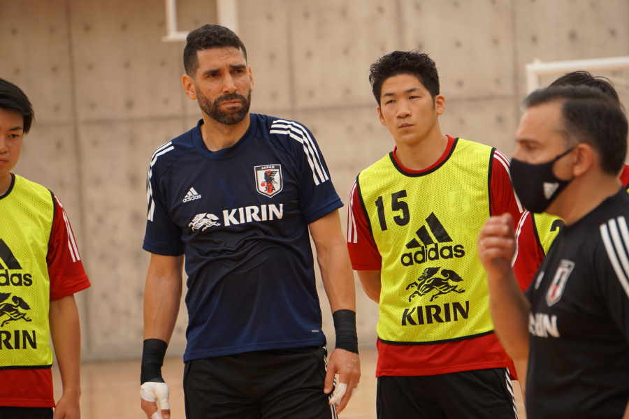 フットサル日本代表GKピレス・イゴール（一番左）【写真提供：(C)JFA/PR】