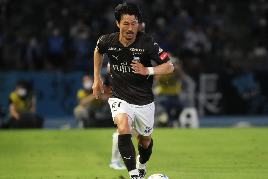 鹿島戦でゴールを決めたMF家長昭博【写真：Getty Images】