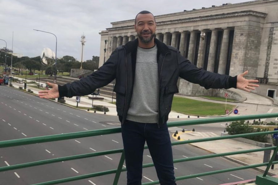 現在はビジネスマンとしても活躍【写真:本人提供】