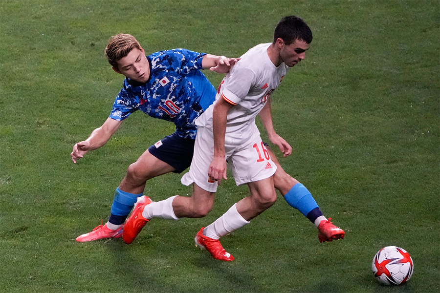 東京オリンピックの日本戦でも先発出場したMFペドリ【写真：AP】