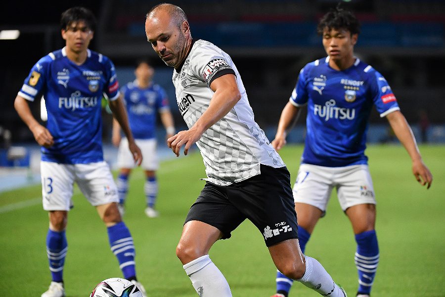 ヴィッセル神戸MFイニエスタ【写真：小林 靖】