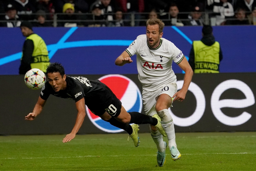 長谷部誠（左）とハリー・ケインが再びマッチアップへ【写真：Getty Images】