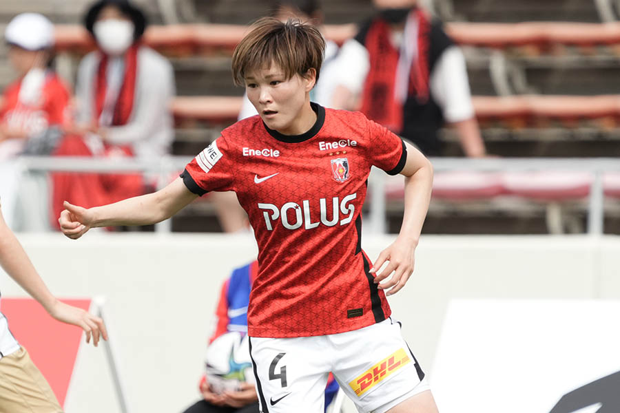 浦和Lに所属するMF佐々木繭【写真：Getty Images】