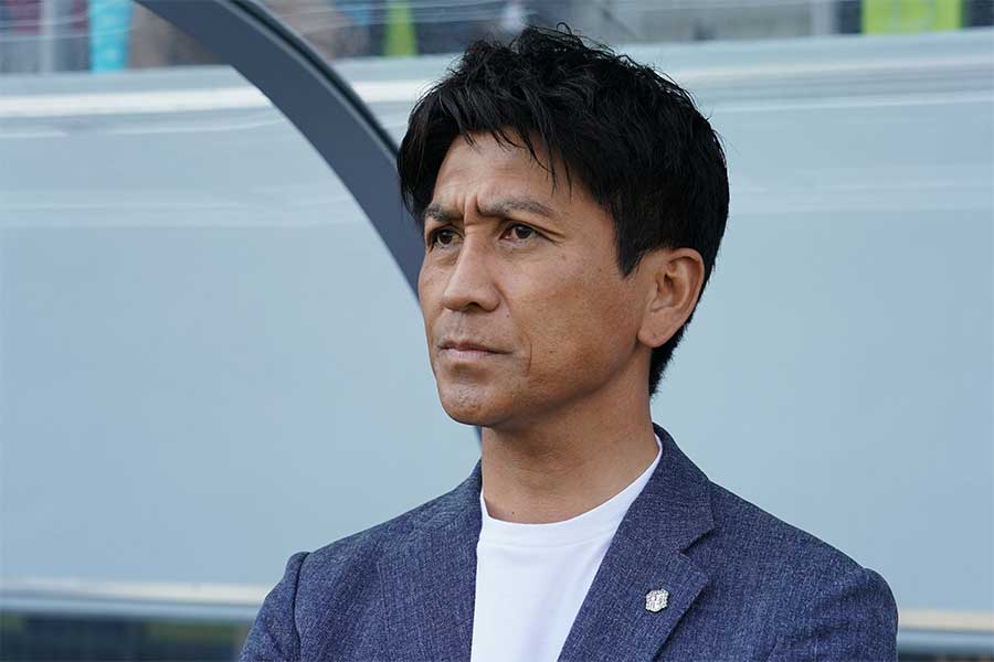 C大阪を率いる小菊昭雄監督【写真：Getty Images】