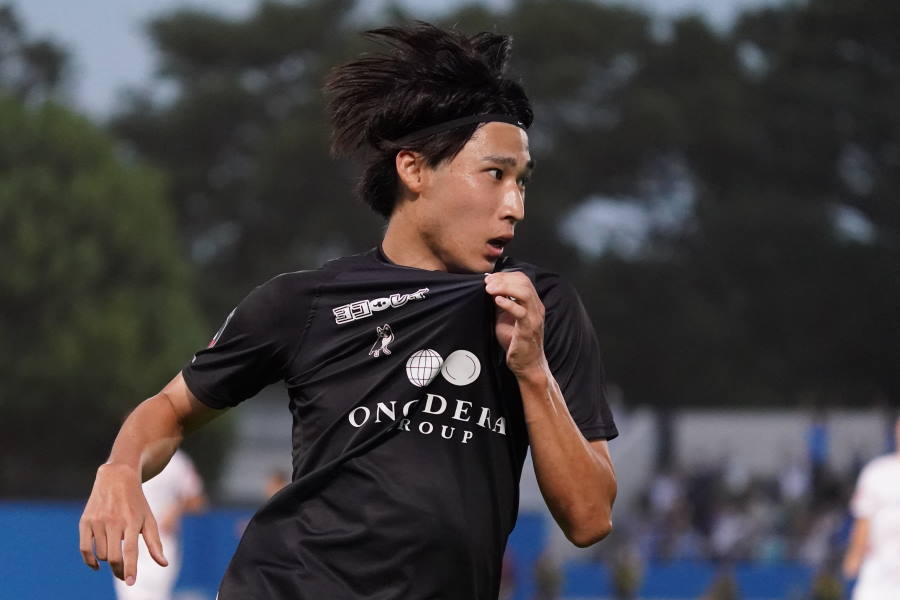 横浜FCの松尾佑介【写真：Getty Images】