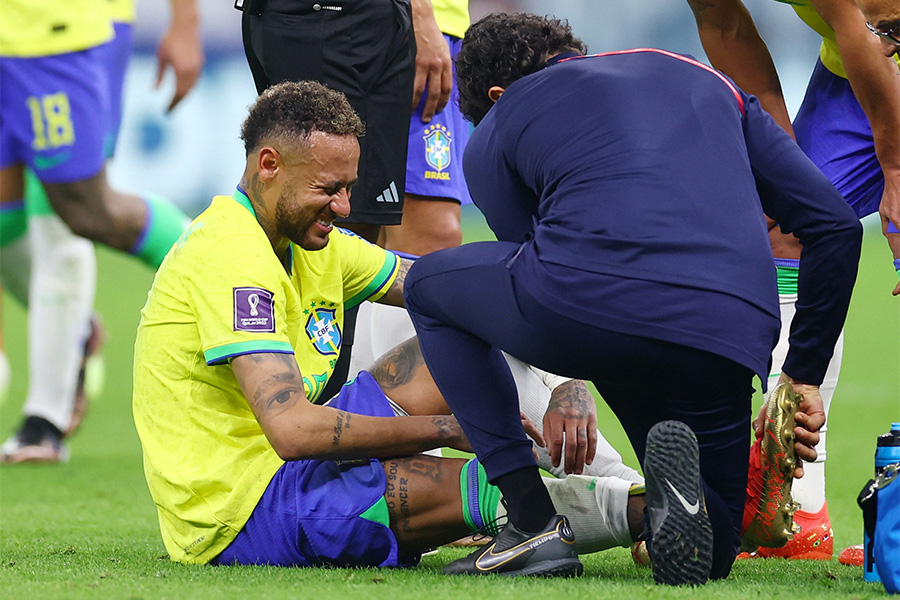 W杯 ネイマール 治療中の患部状態を報告 ファン衝撃 テニスボールみたい これは無理そう フットボールゾーン