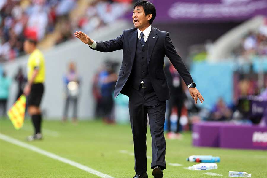 日本代表を率いる森保一監督【写真：ロイター】