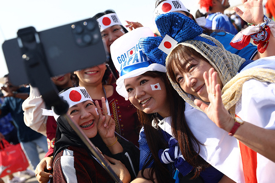 話題の日本人サポーターが必勝祈願（写真はイメージです）【写真：ロイター】