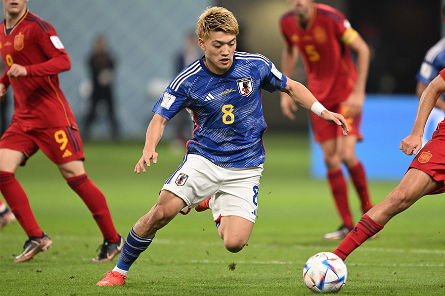 同点ゴールを決めた堂安律【写真:徳原隆元(FOOTBALL ZONE特派)】