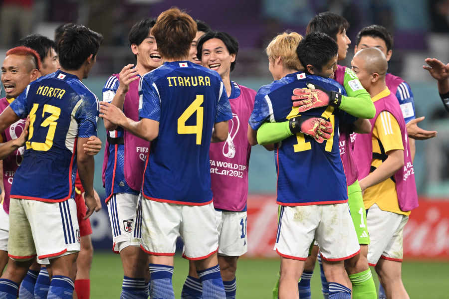 貴重 日本代表カタールW杯 トレーニングウエア上下 貴重 日本