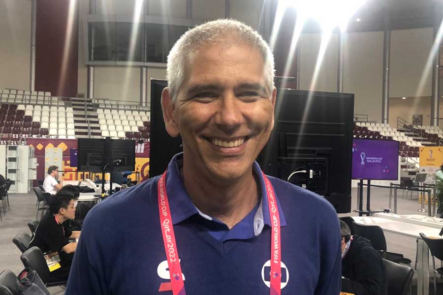 ブラジルメディア「グローボ・エスポルチ」のカルロス・ジル記者【写真：FOOTBALL ZONE編集部】