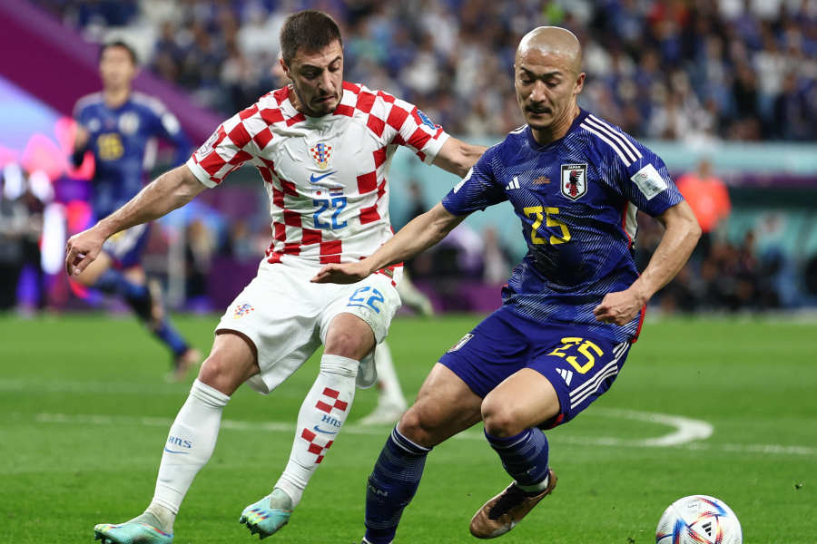 田が前半で示したパフォーマンスをデータ化し称賛を送っている【写真:ロイター】