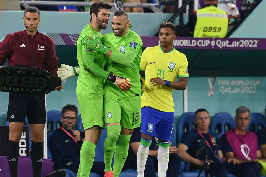 GKアリソンとウェベルトンの交代に賛辞【写真：ロイター】