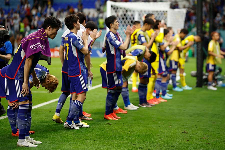 W杯では日本代表選手や日本人サポーターのマナーが話題に【写真：ロイター】