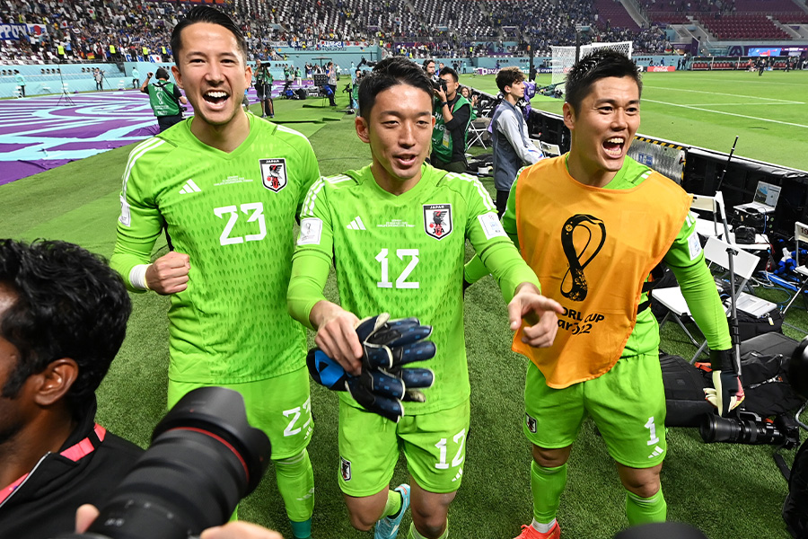 GK陣のワンシーンに注目【写真:Getty Images】