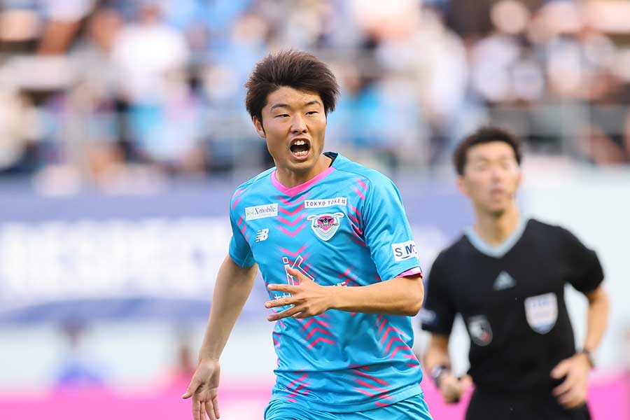J1鹿島、FW垣田裕暉が6年ぶり復帰を発表 「またアントラーズのユニフォームを着られることを幸せに思う」 | フットボールゾーン J1鹿島、FW垣田裕暉が6年ぶり復帰を発表 「またアントラーズのユニフォームを着られることを幸せに思う」 | フットボールゾーン