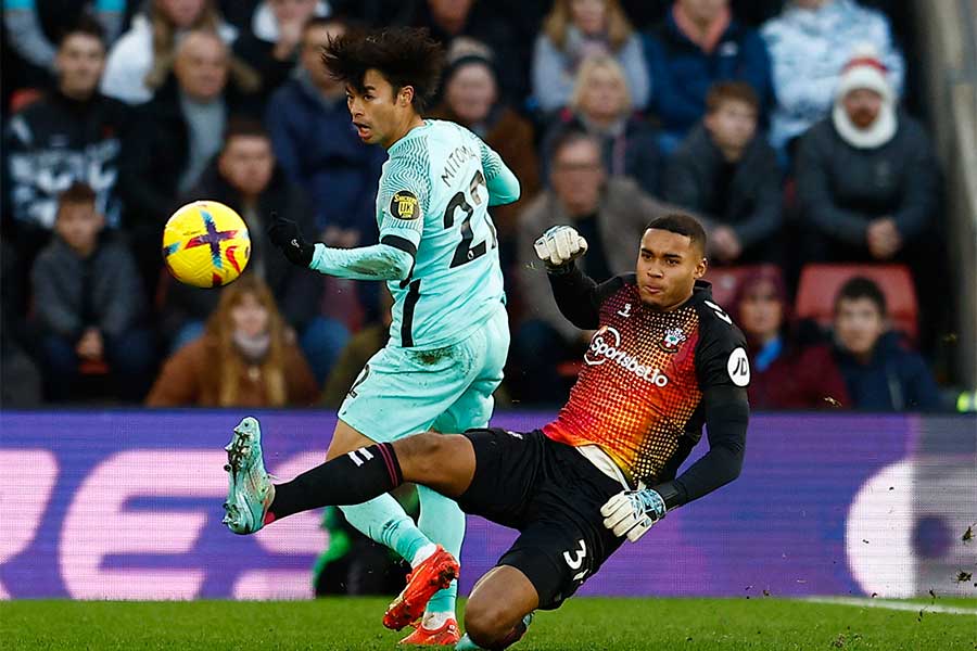 三笘薫の活躍に海外記者が期待【写真：ロイター】