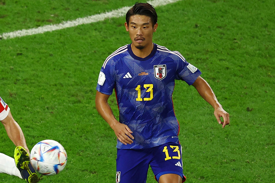 ステップアップ移籍が噂される守田英正【写真：ロイター】