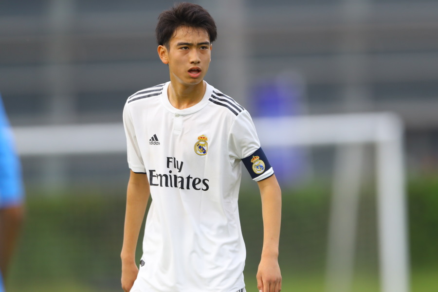 レアルのフベニールB（U-18相当）に所属するMF中井卓大【写真：松岡健三郎】