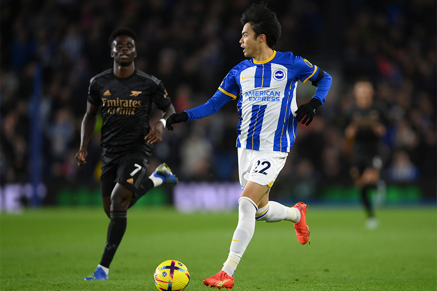 アーセナル戦でゴールを決めた三笘薫【写真：Getty Images】