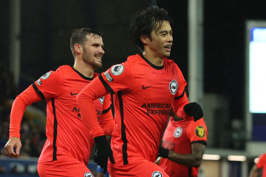 エバートン戦で2試合連続ゴールを挙げた三笘薫【写真：ロイター】