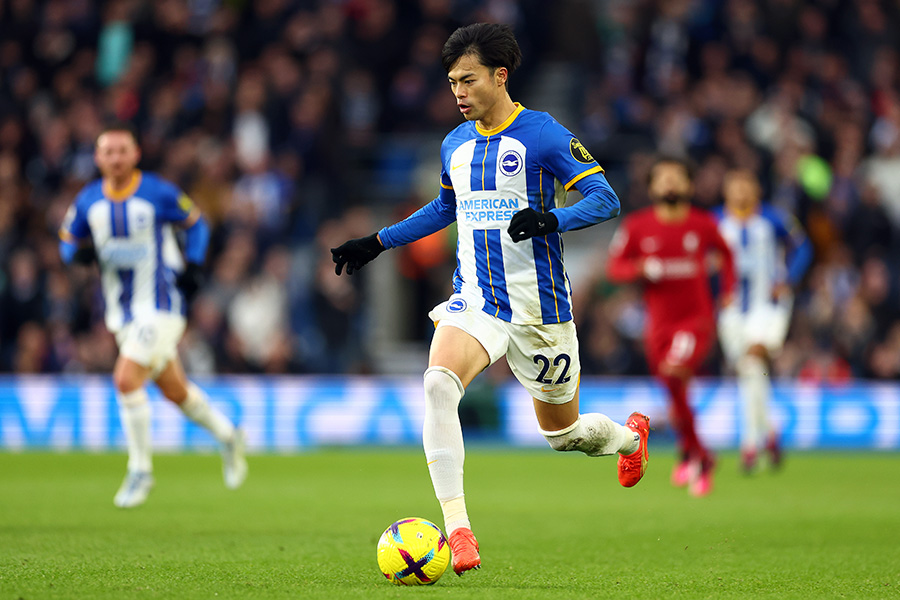 リバプール戦で躍動した三笘薫【写真：Getty Images】