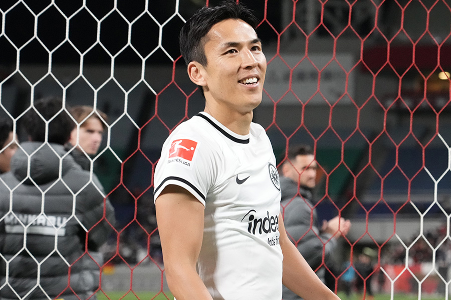 長谷部誠のガッツポーズに注目【写真：Getty Images】