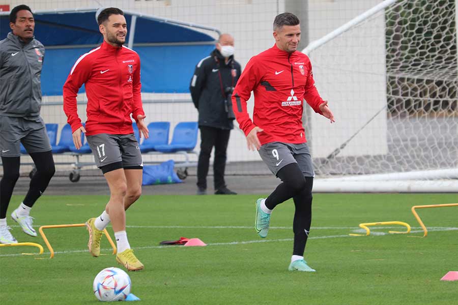 浦和のオランダ人コンビ、シャルク（左）とリンセン【写真：轡田哲朗】