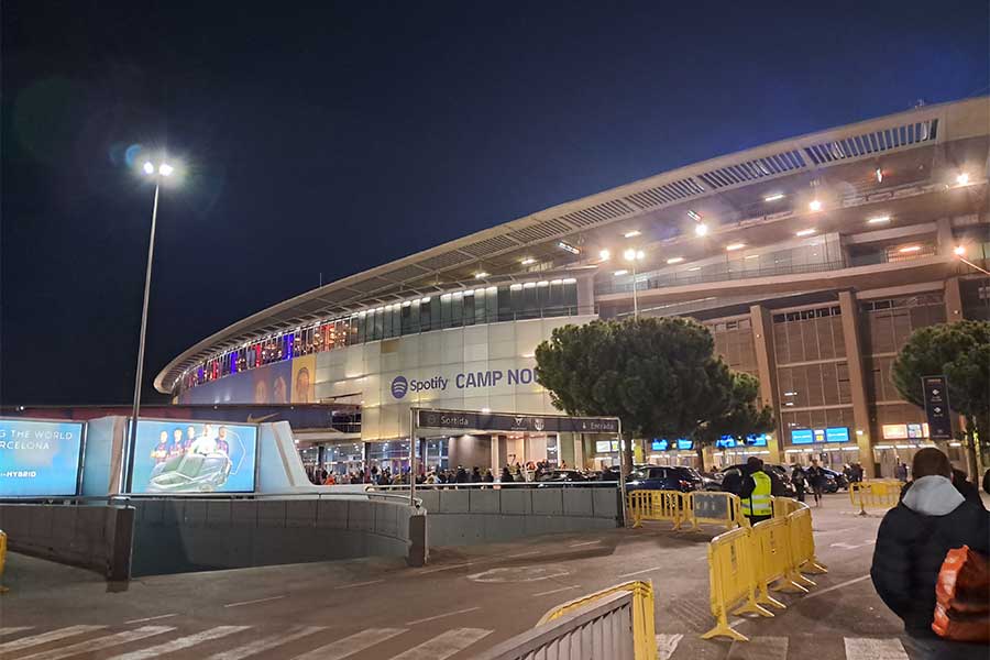 久保建英が少年時代を過ごした古巣FCバルセロナの本拠地カンプ・ノウ【写真：高橋智行】