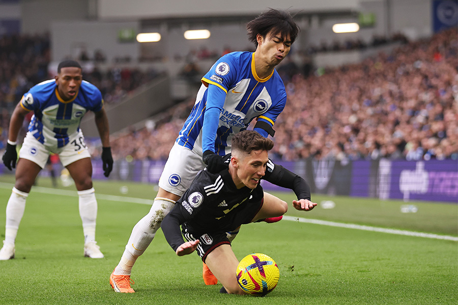 三笘薫は思ったようなプレーができず【写真：Getty Images】