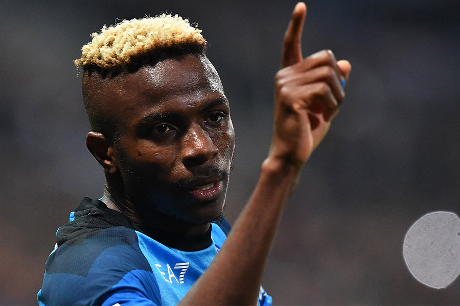ナポリで活躍するFWビクター・オシムヘン【写真：ロイター】