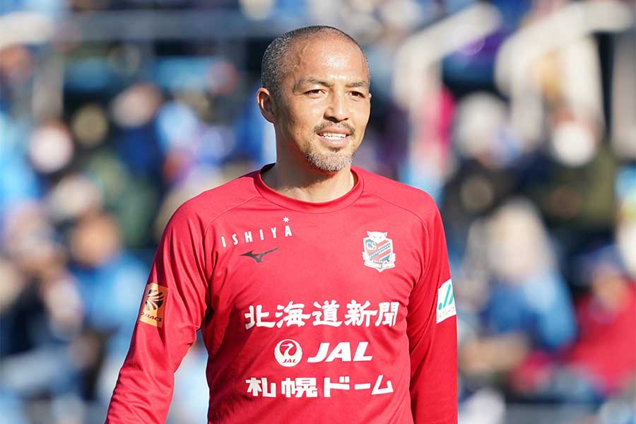 札幌でプレーするMF小野伸二【写真：Getty Images】