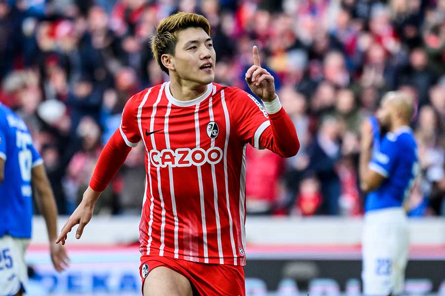 堂安律が終了間際に決勝ゴール【写真：Getty Images】