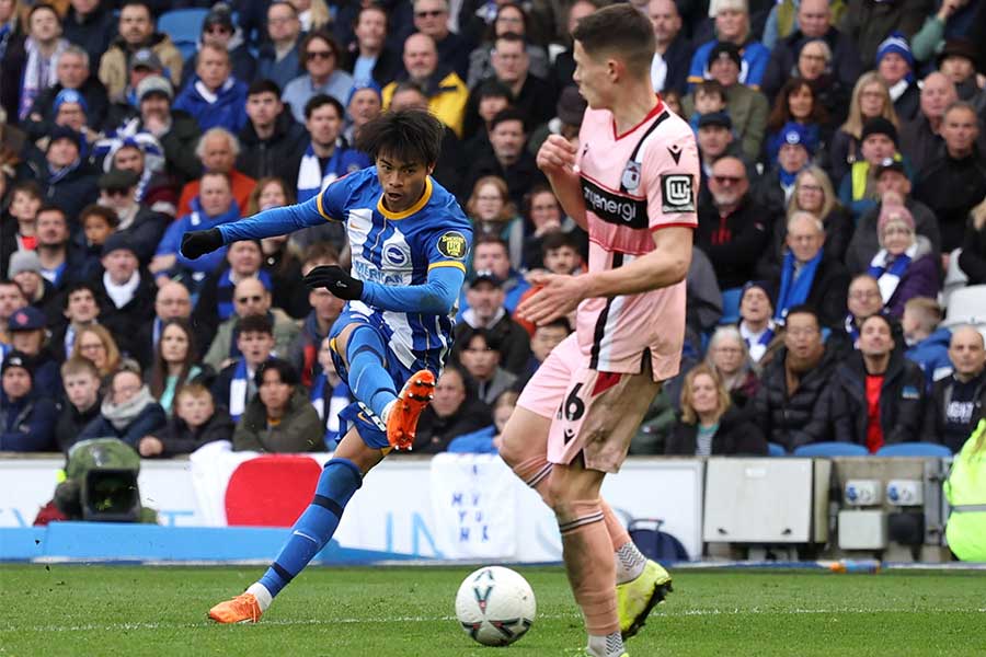 三笘薫のゴールに反響【写真：ロイター】