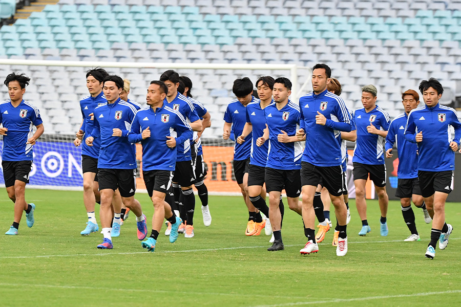 オーストラリア戦に挑む日本代表の選手たち【写真：(C) JFA】