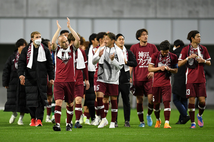 新体制で再スタートを切るヴィッセル神戸【写真：Getty Images】