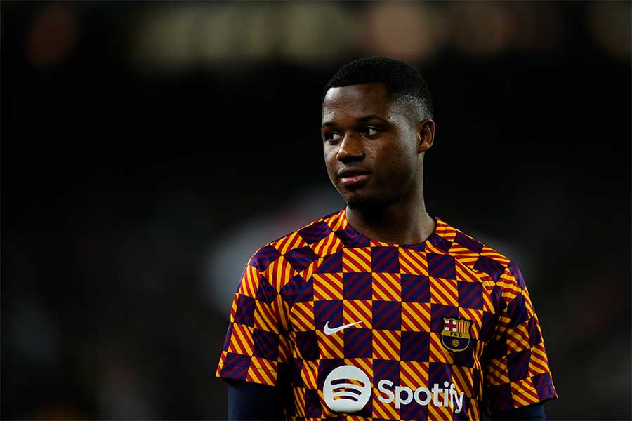 アンス・ファティの父親が息子の状況に不満爆発【写真:Getty Images】