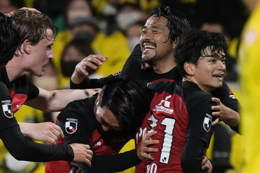 柏戦で先制ゴールを決めた興梠慎三【写真：Getty Images】